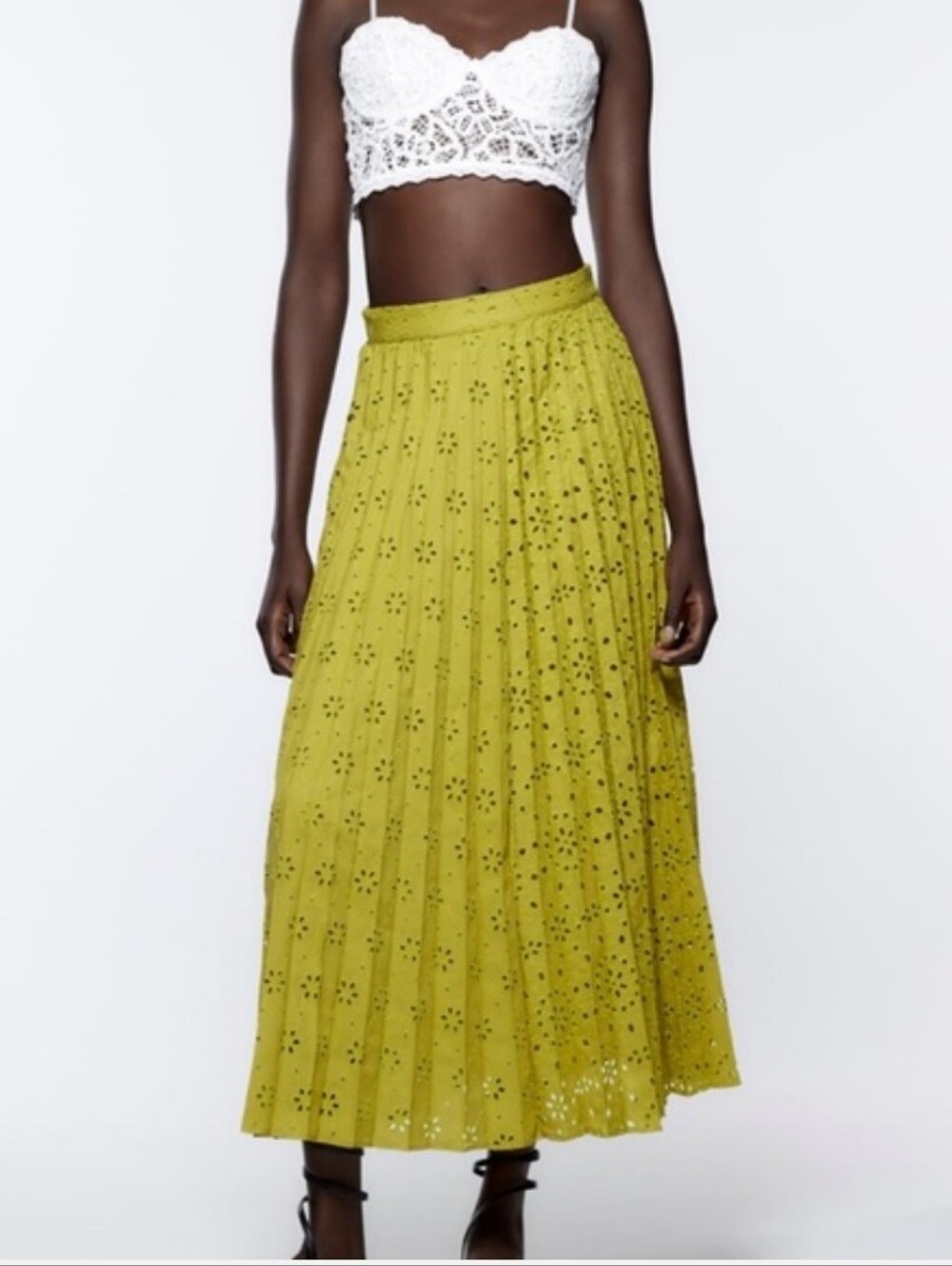 Zara Mustard Midi Eyelet Skirt Size Medium
